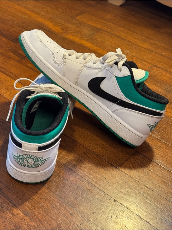 Jordan Other - Jordan 1 Lows in Green and White